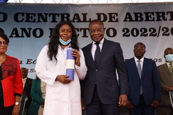 <br />
<b>Notice</b>:  Undefined index: title in <b>/home/gov/public_html/portais-governo-producao/themes/portalweb/galeria-itens.php</b> on line <b>148</b><br />
