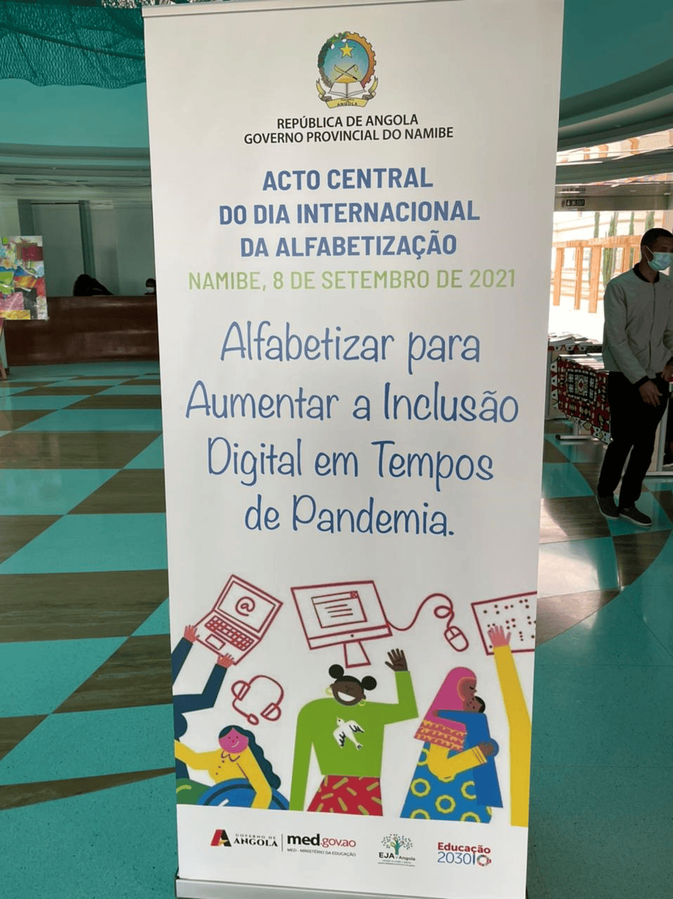 <br />
<b>Notice</b>:  Undefined index: title in <b>/home/gov/public_html/portais-governo-producao/themes/portalweb/galeria-itens.php</b> on line <b>148</b><br />
