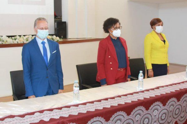 <br />
<b>Notice</b>:  Undefined index: title in <b>/home/gov/public_html/portais-governo-producao/themes/portalweb/galeria-itens.php</b> on line <b>148</b><br />
