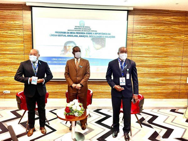 <br />
<b>Notice</b>:  Undefined index: title in <b>/home/gov/public_html/portais-governo-producao/themes/portalweb/galeria-itens.php</b> on line <b>148</b><br />
